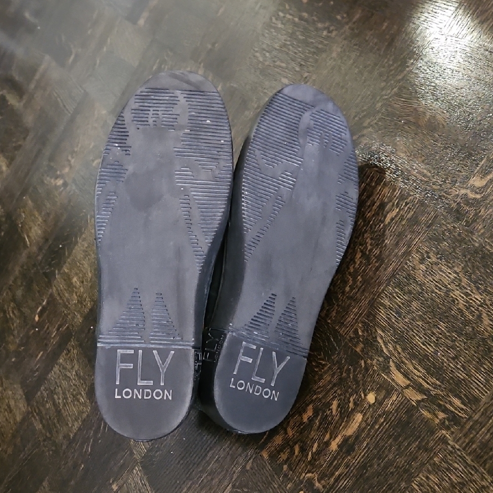 Fly London Black Leather Sneakers - Picture 5 of 7